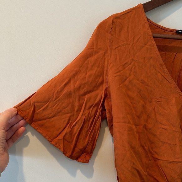 Brandy Melville blouse - Picture 2 of 6